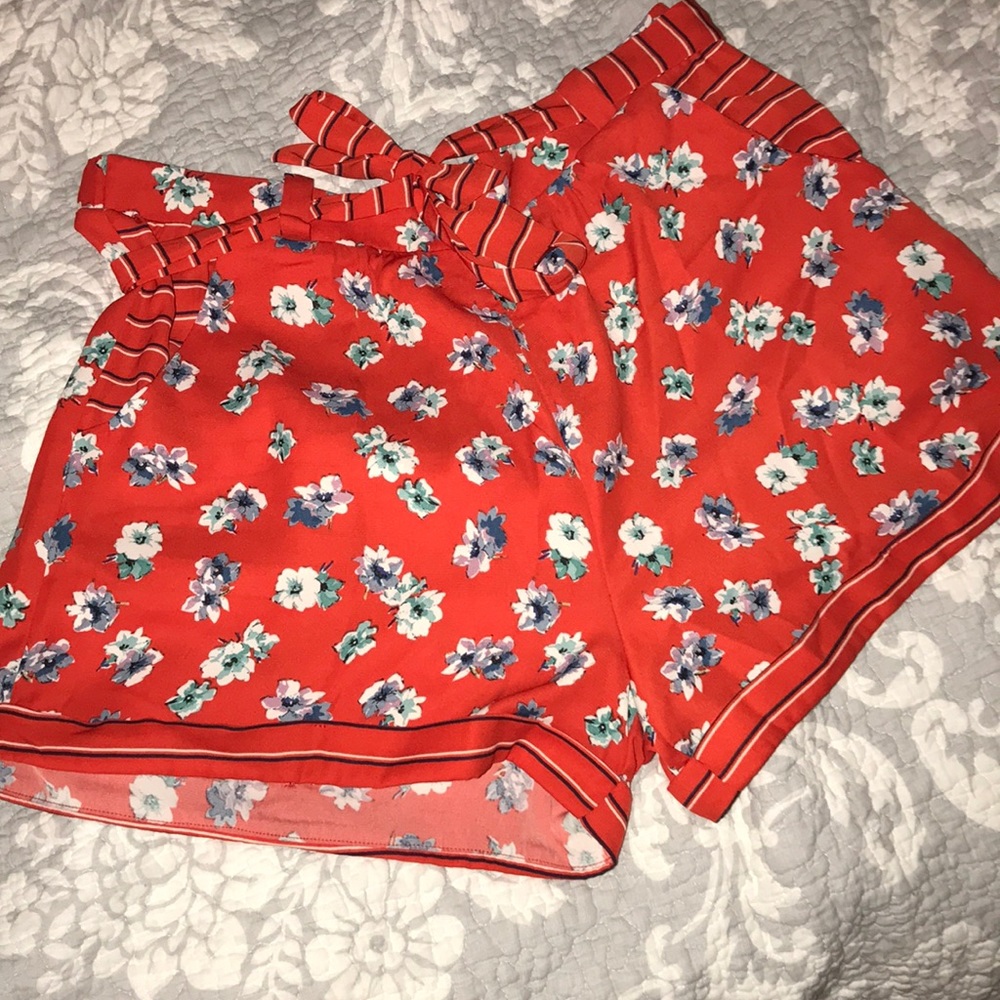NWOT Xhilaration Floral Tie Shorts